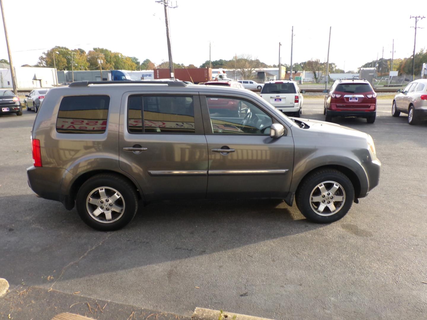 2010 Grey Honda Pilot (5FNYF4H91AB) , located at 5700 Curlew Drive, Norfolk, VA, 23502, (757) 455-6330, 36.841885, -76.209412 - Photo#15